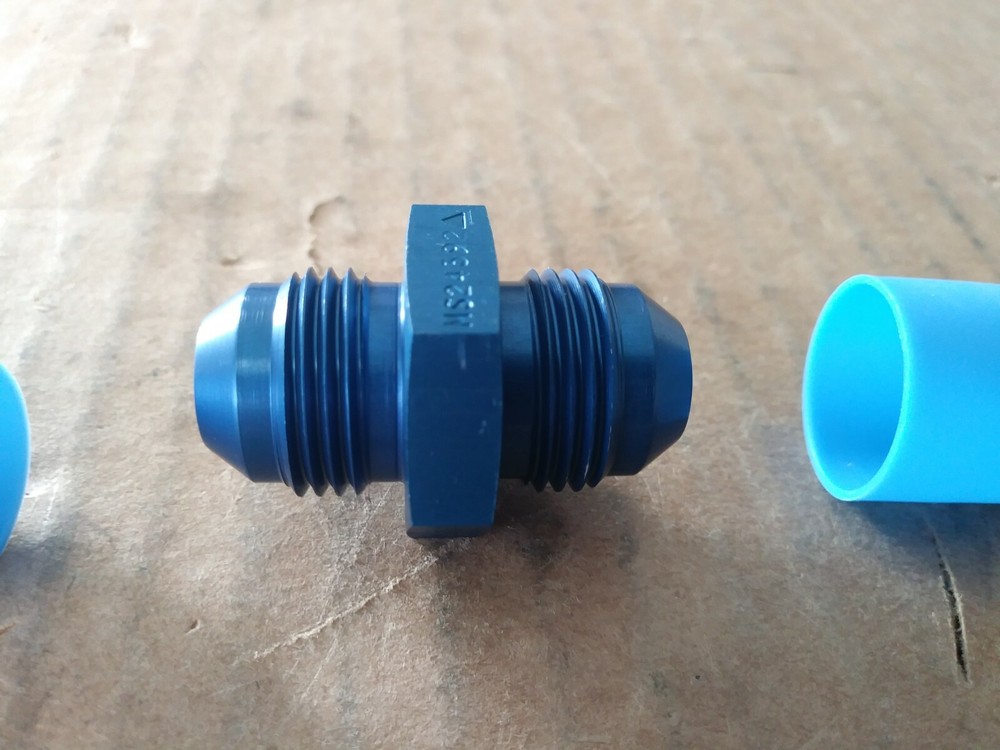 1 EA NOS BOSS NIPPLE FITTING  P/N: MS24392D8