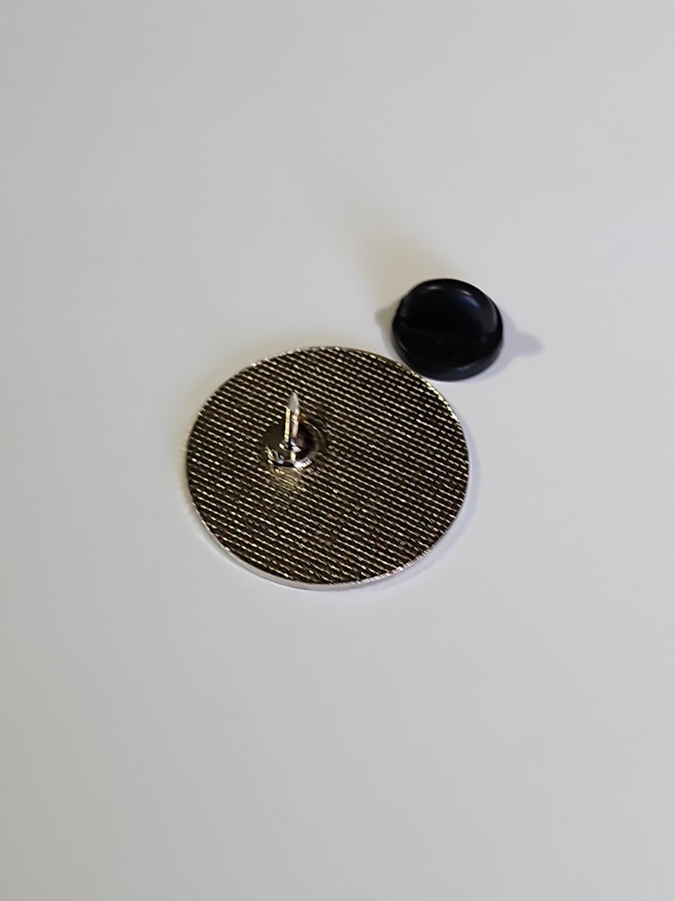 LexisNexis Women Connected Lapel Pin Risk Solutions Group Inclusion & Diversity