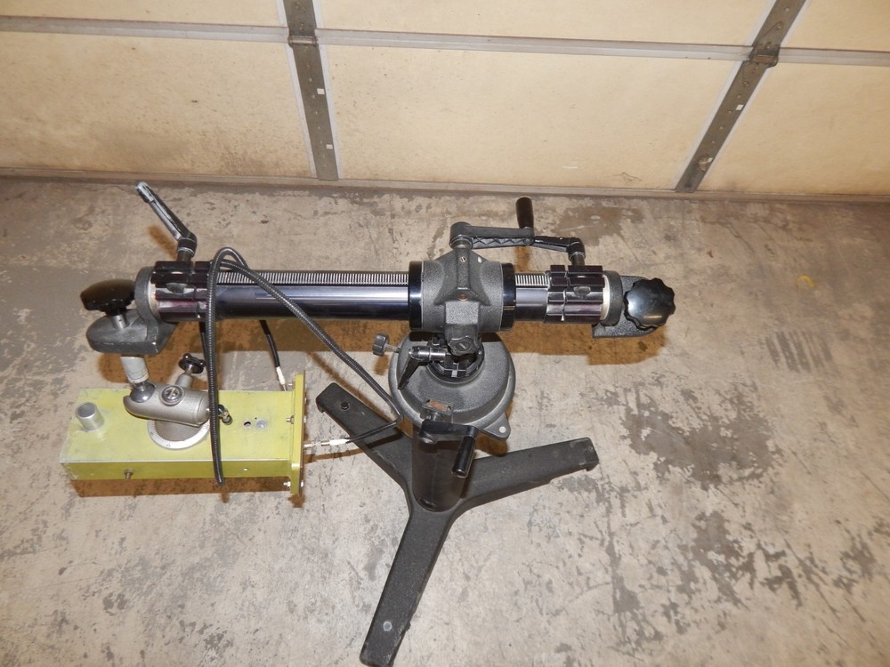 *LL* MICROWAVE ATTENUATOR ON ADJUSTABLE TRIPOD STAND (#4277)