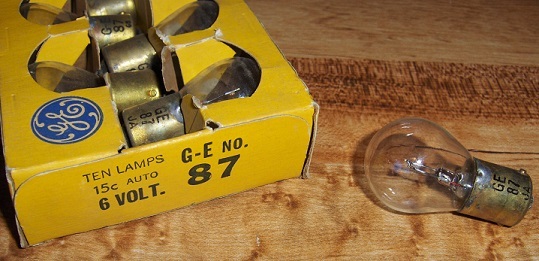 #87 LAMP - ****FREE SHIPPING****