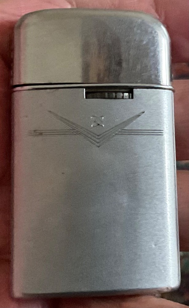 Vintage Ronson Varaflame Windlite Lighter / Serviced.