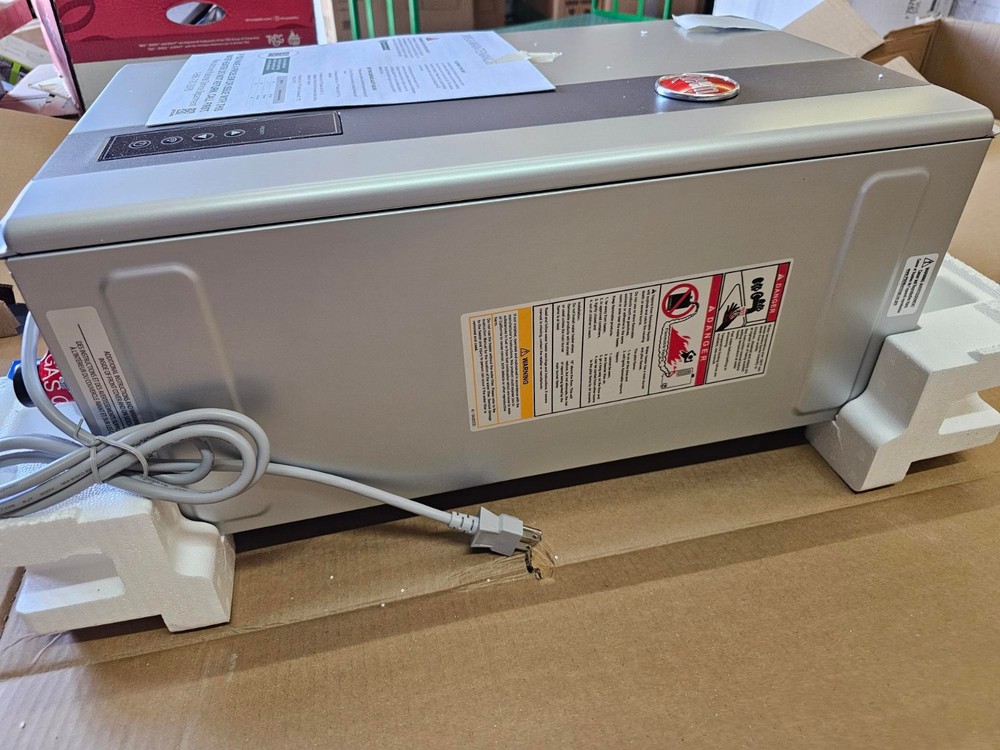 Rheem Natural Gas Indoor SMART Tankless Water Heater 9.5 GPM ECO200DVELN-3