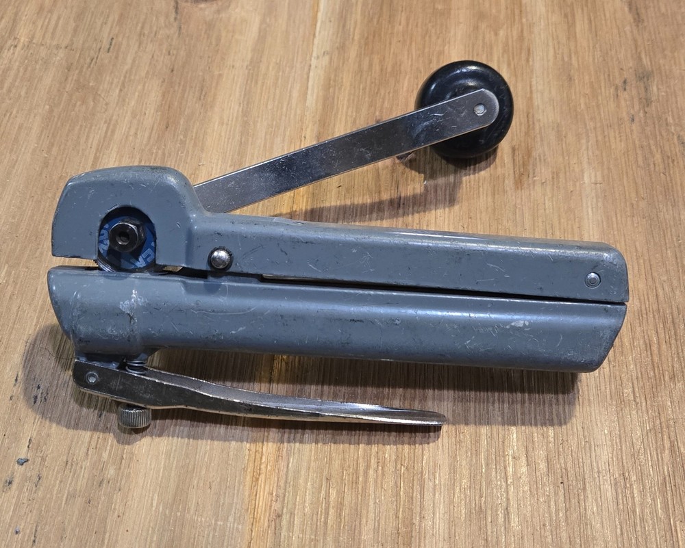 Split Super BX Cable Armor Stripper & Cutter