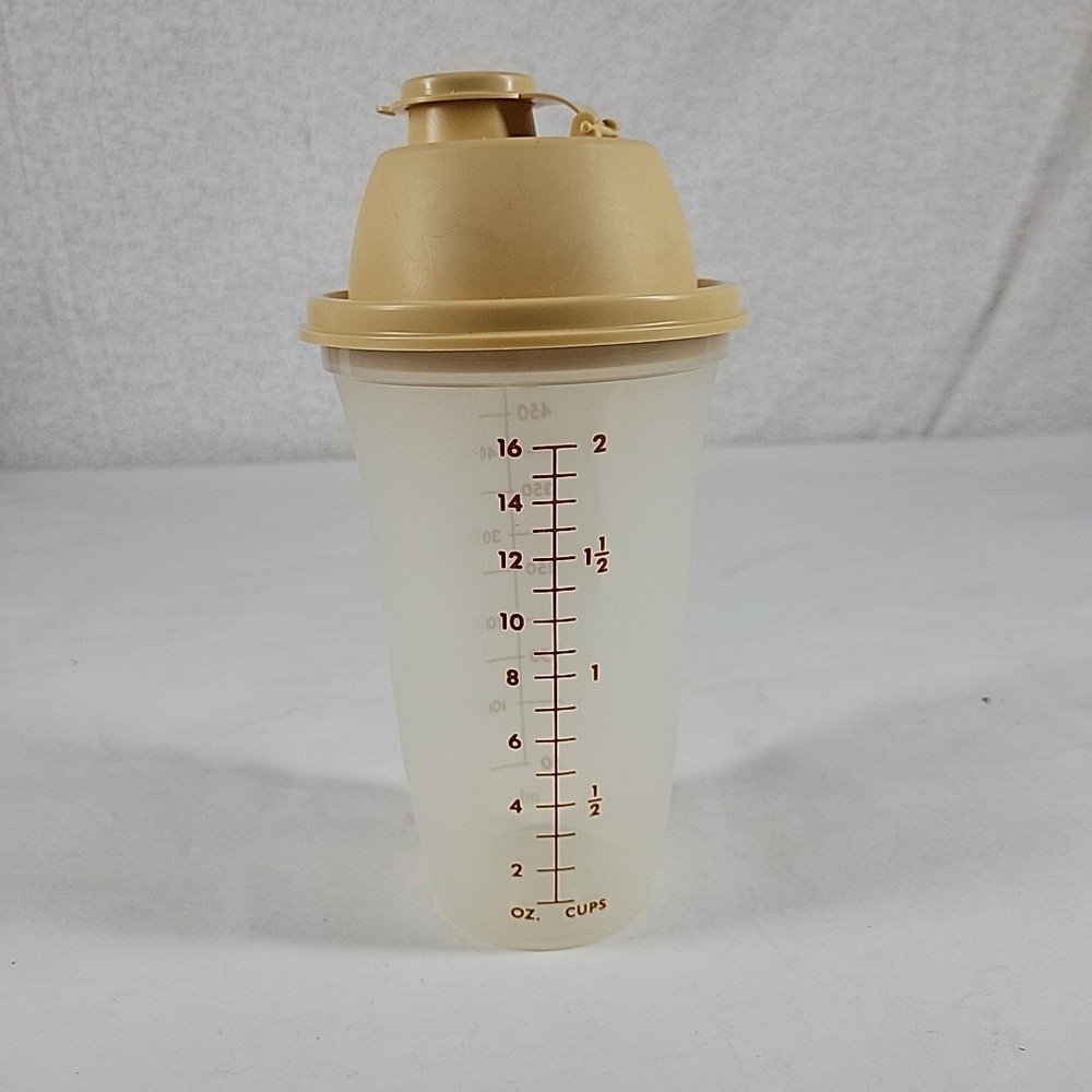 Vintage Tupperware Quick Shake Bottle Blender Cup Mixer Flip Top Insert 844-3