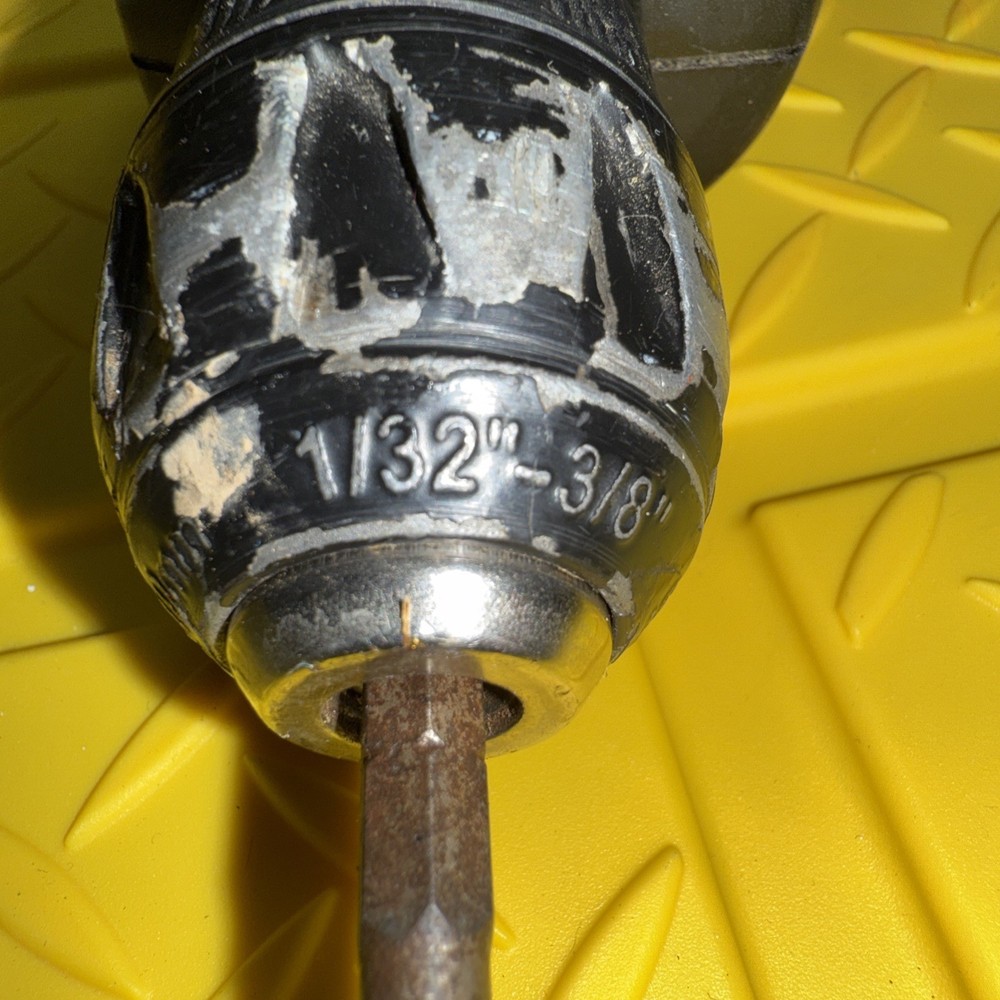 BLACK & DECKER DRILL DR220 (PSL030044)