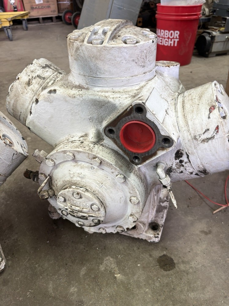 Carrier Compressor ￼F30-1714