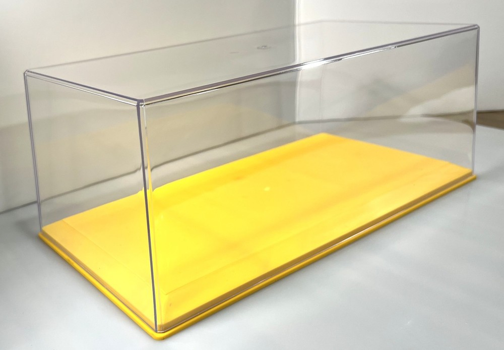 1/18 MODEL CAR DISPLAY CASE w/YELLOW BASE