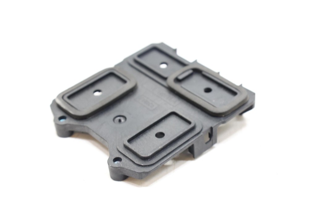 2015 - 2023 FORD MUSTANG REAR LEFT BLIND SPOT RADAR SENSOR MODULE BRACKET OEM