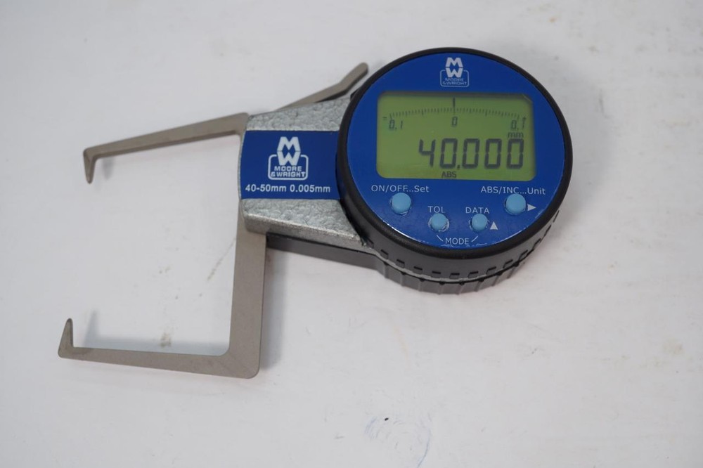 New Moore & Wright 40-50mm 1.6-2" Digital External Caliper Quick Tester. $355