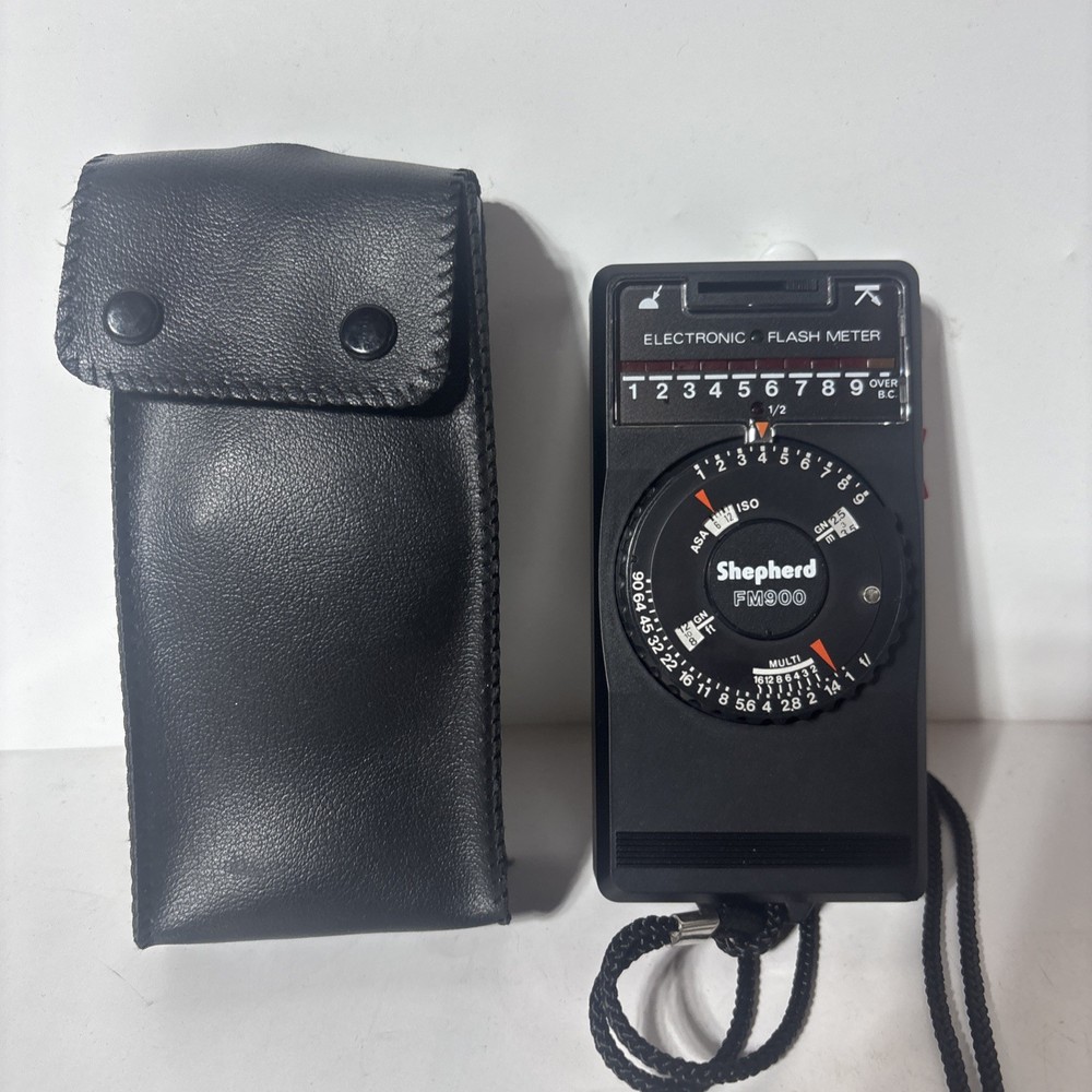 Shepherd FM900 flash meter with case and strap.