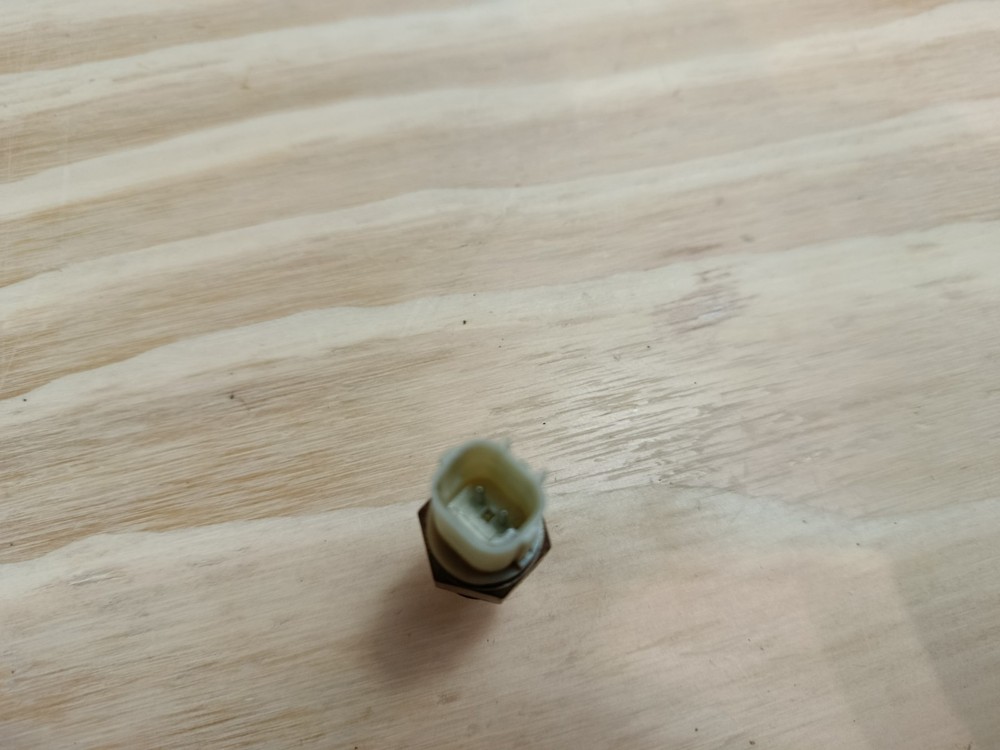 YAMAHA MT 07 2014 - 2016 M401E ENGINE TEMPERATURE SENSOR OEM Genuine