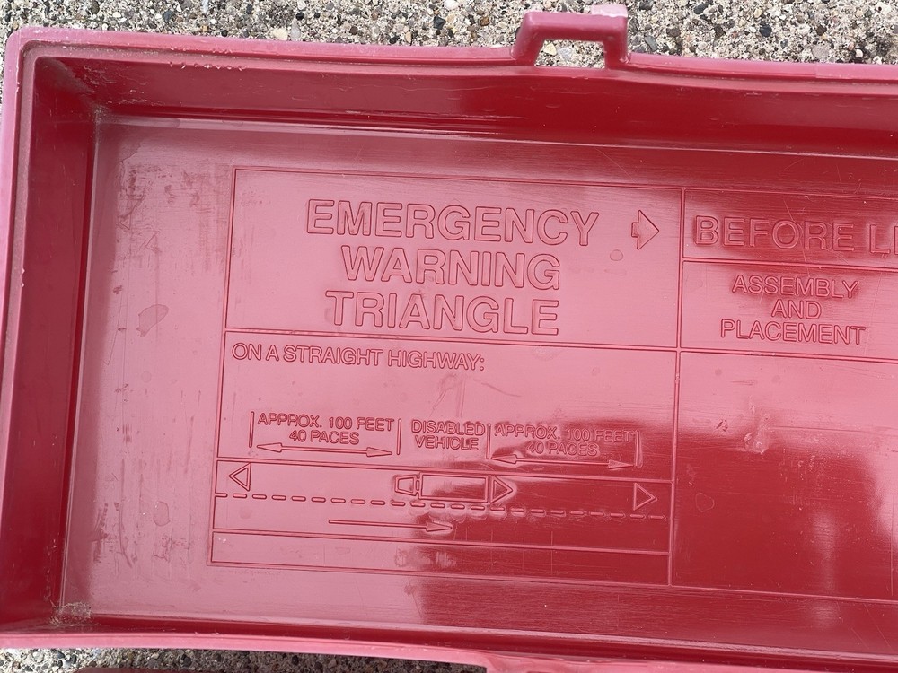 James King Co Roadside Warning Triangles 3 Pack Kit w/ Case Model 1005 Used