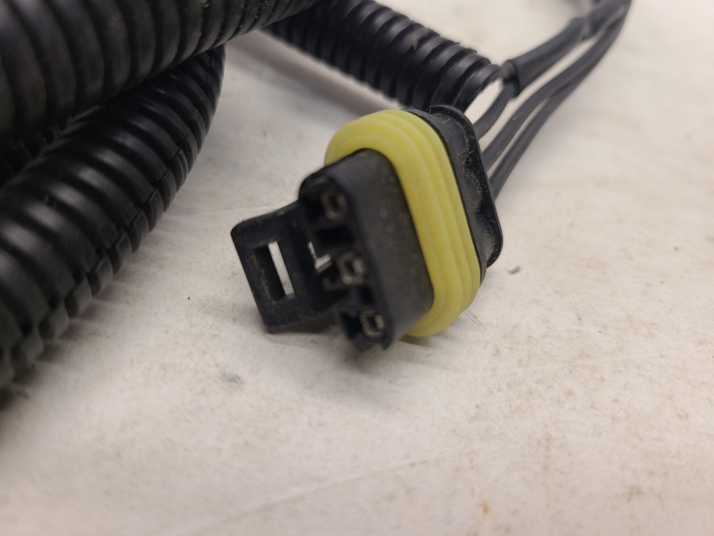 Ag Leader_4000621-5_Header Relay Tee Cable_5ft_Harness