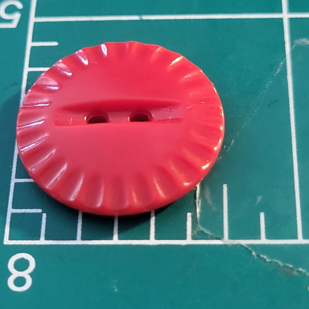 Vintage Colt # 90 button RED confirmed 3/4" excellent bottle cap
