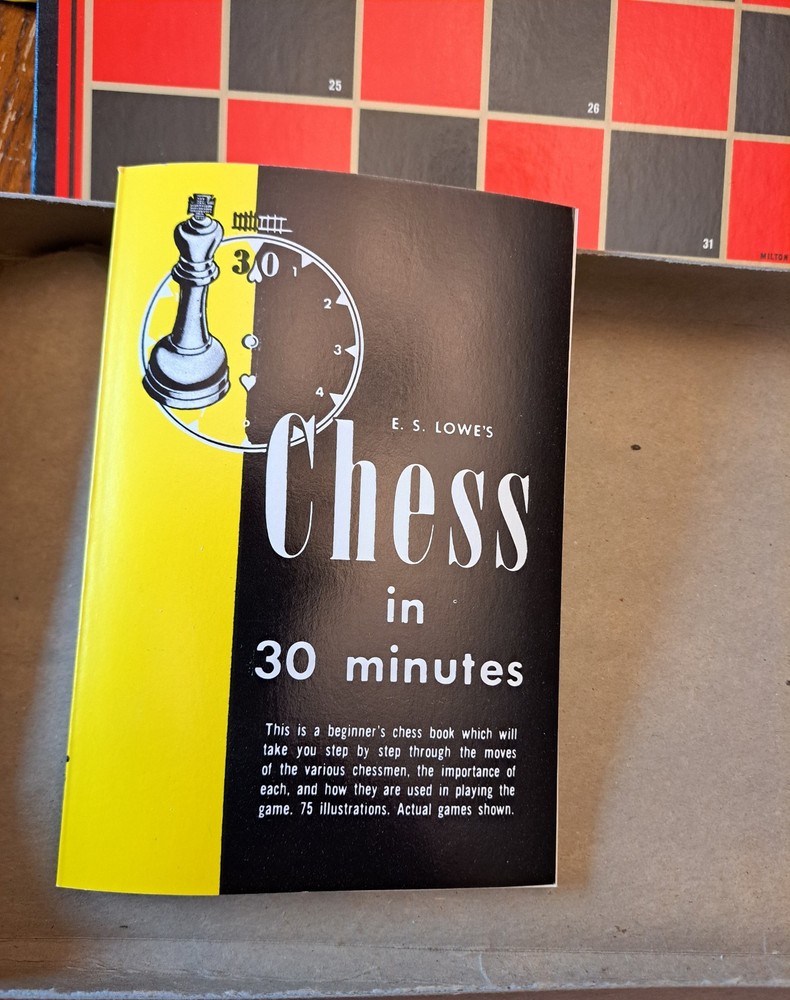 E.S. Lowe Chess Tutor Set with Board, Chessmen, Instruction Book