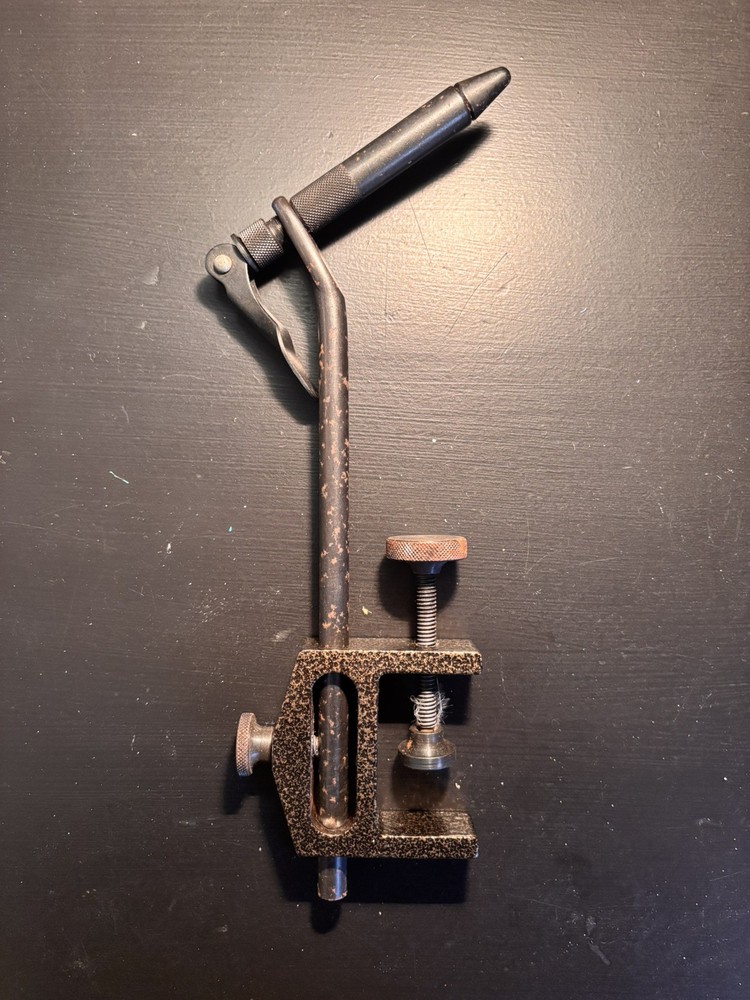 Vintage D.H. THOMPSON Pro Model Vise Fly Tying