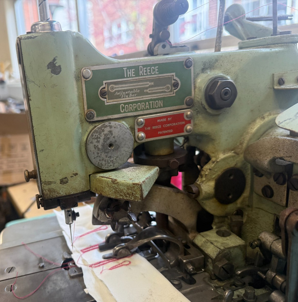 REECE 101 KEYHOLE BUTTONHOLE MACHINE - ADJUSTABLE FLY BAR - CUT AFTER