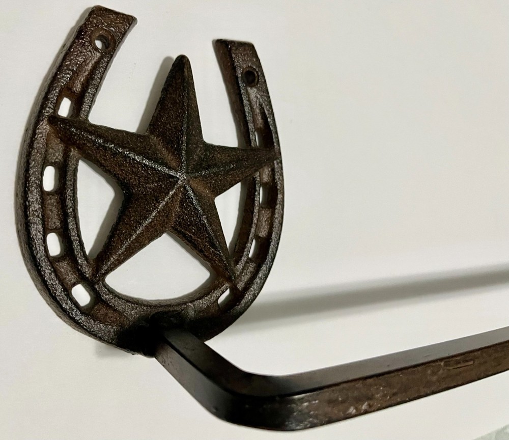 Rustic Iron Lone Star Bathroom Accessories (4 Knobs/Handles & 2 Towel Holders)