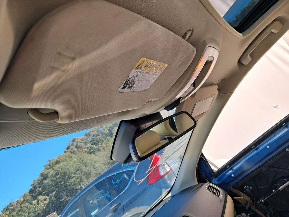 S60 2014 Glove Box 4848861