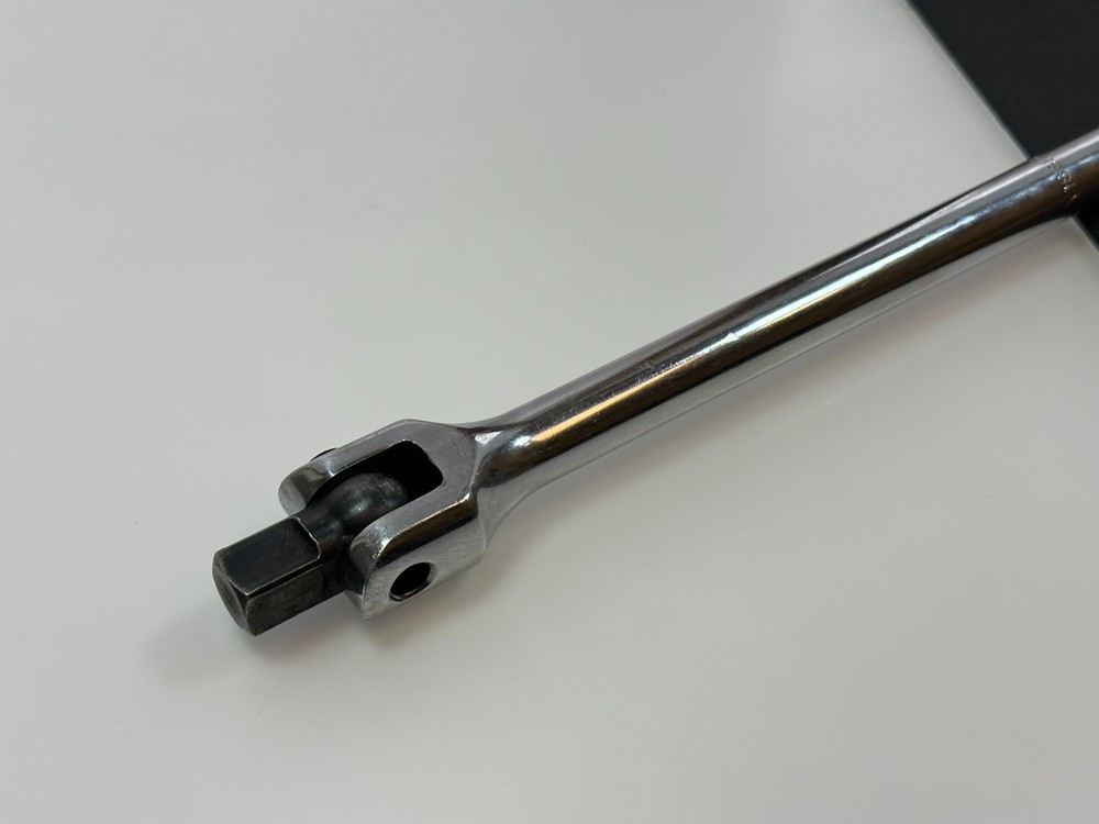 MAC Tools V18SFA Bi-Material 1/2" Drive Breaker Bar w/ Comfort Triangular Grip