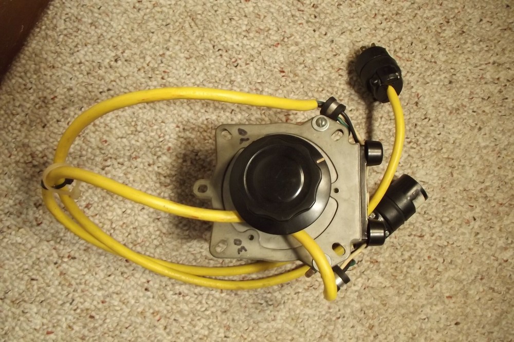 SUPERIOR POWERSTAT VARIABLE AUTOTRANSFORMER 1.4 KVA TYPE