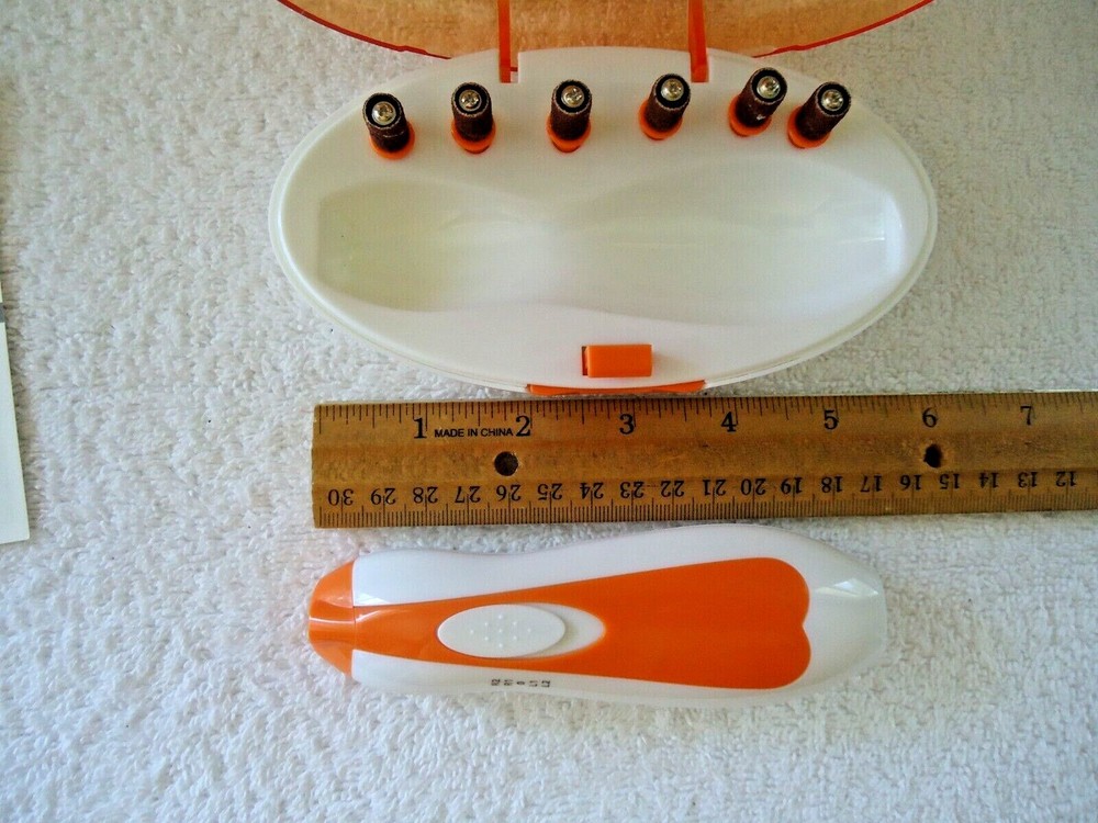 " NIB " Pet Nail Grinder " GREAT GIFT ITEM "