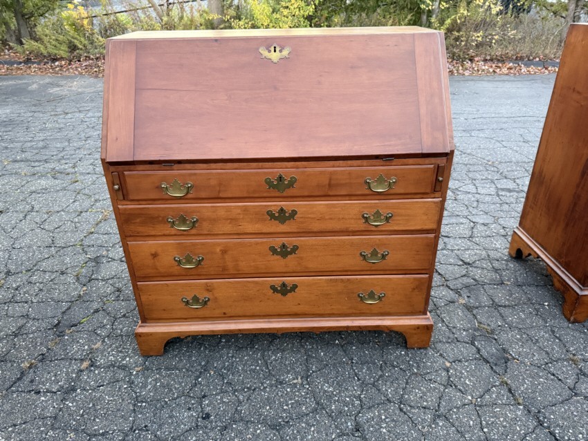 Authentic 18thc Chippendale slant front desk cherry New England c1790 full inter