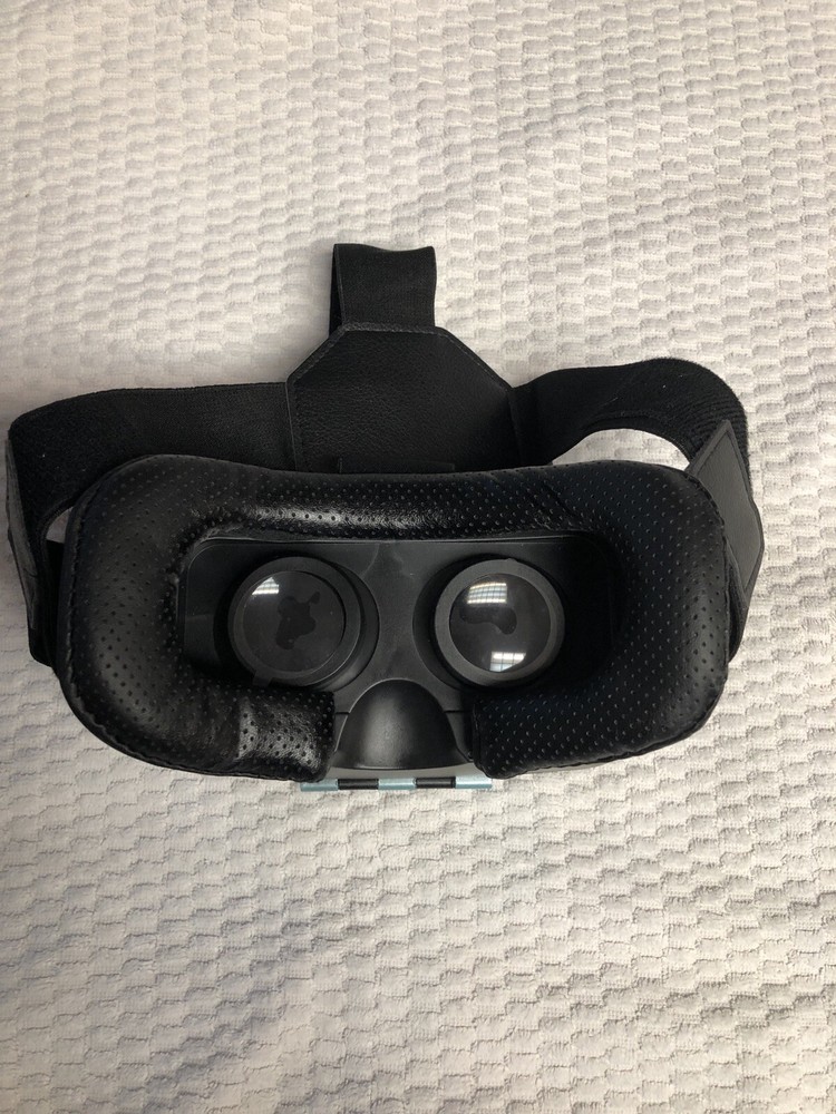 ReTrak Utopia 360° Virtual Reality VR Headset with Bluetooth Controller New