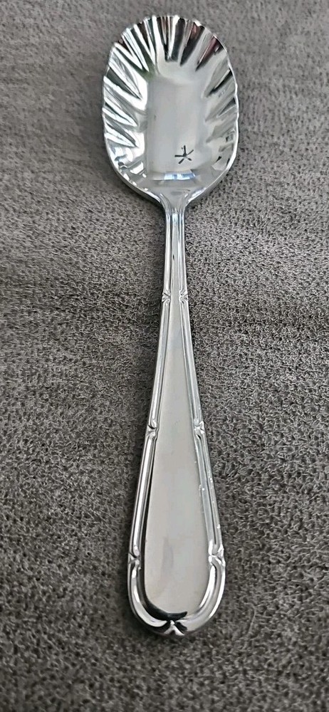 Reed & Barton Grandview  Sugar spoon