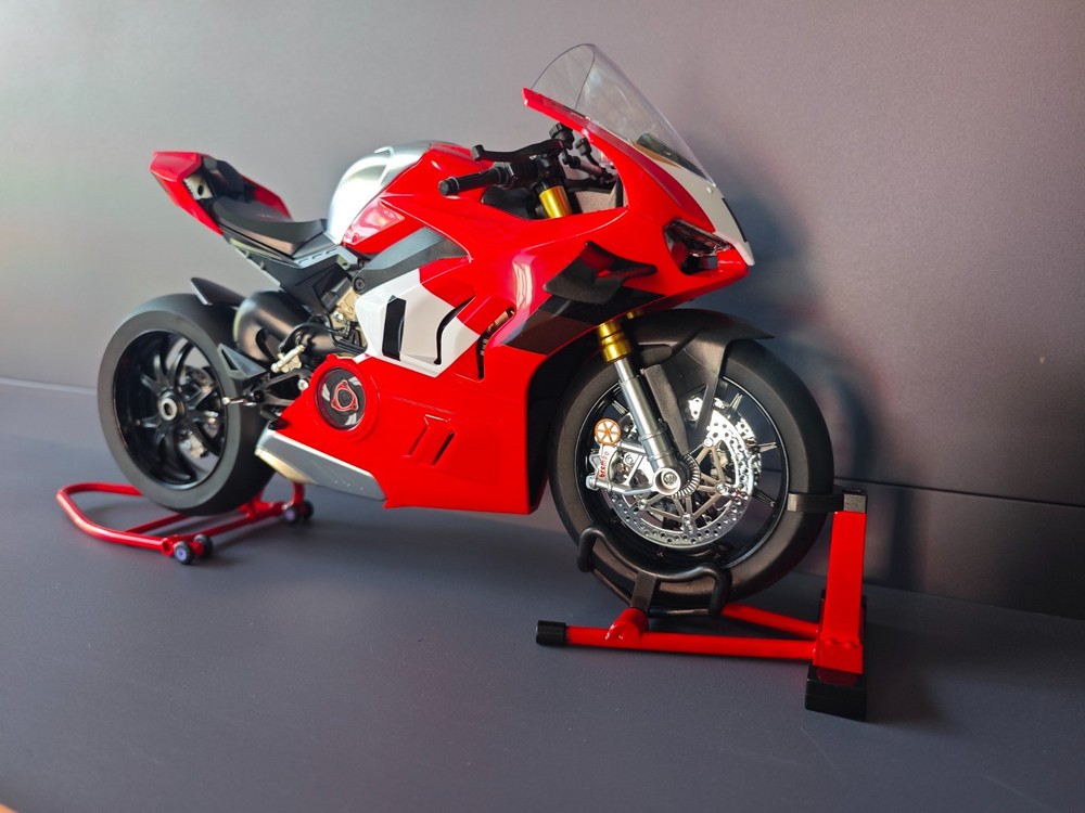 Ducati 1:6 Die-Cast Motorcycle Model, Multi-Function, Premium Gift for Him