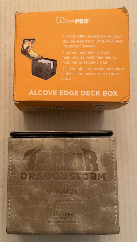 Ultra Pro Alcove Edge Deck Box