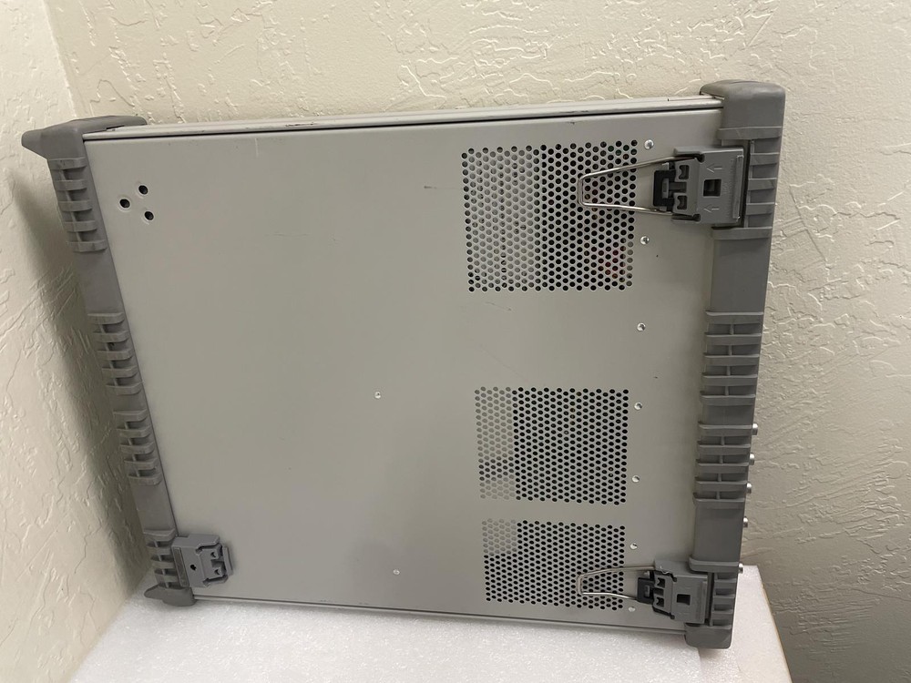 AGILENT 81104A PULSE PATTERN GENERATOR