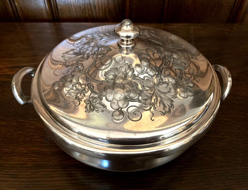 ANTIQUE DERBY SILVER PLATE COMPANY WARMING DISH