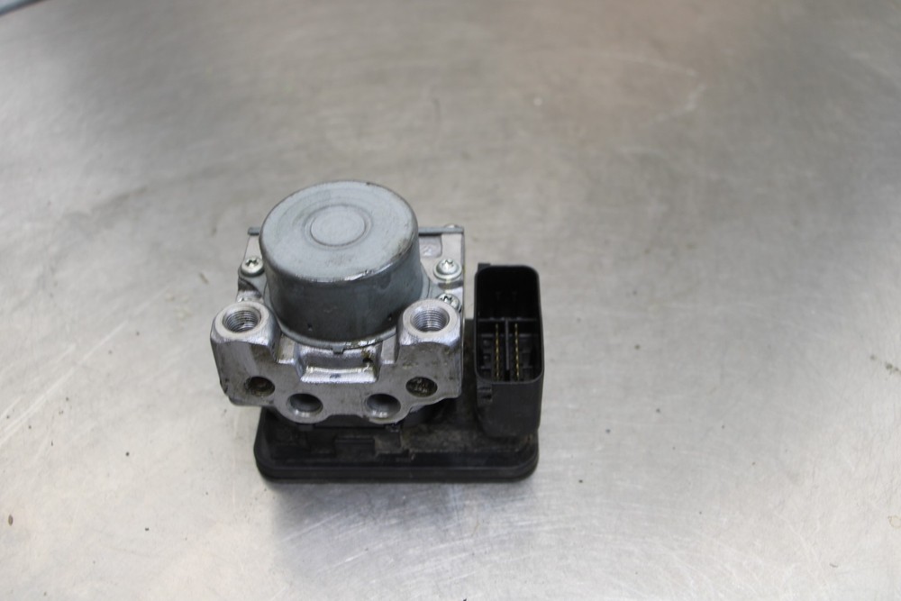 15-18 HONDA CB300F CB300 ABS PUMP UNIT MODULE