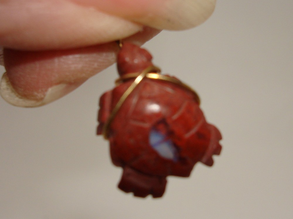 VINTAGE CARVED RED JASPER TURTLE CHARM!