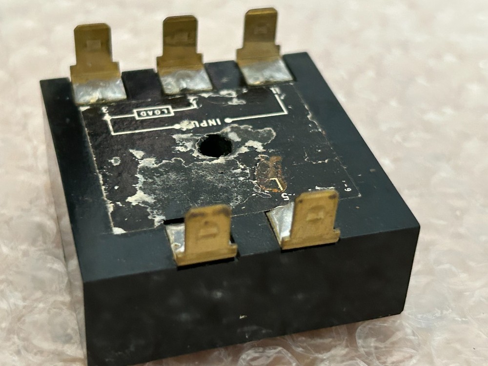 SSAC Solid State Timer TH1A422 0.5-60Sec 120VAC 6Amp USED TESTED