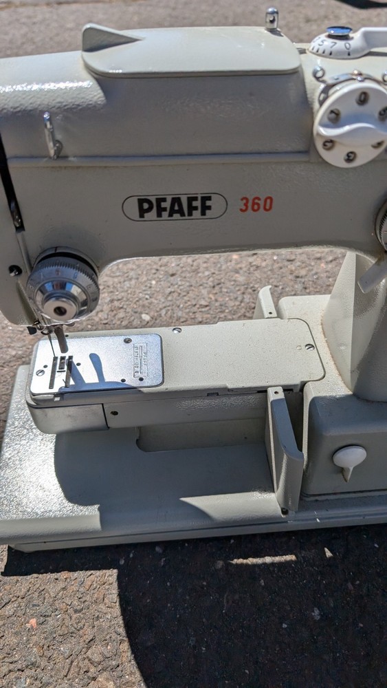 PFAFF Model 360 Automatic Sewing Machine