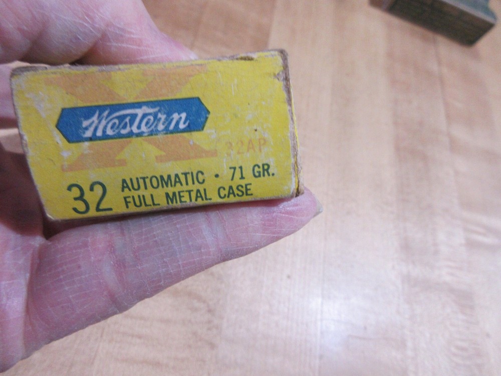 Empty Ammo Box Western X 32 automatic with insert (w17) # 107