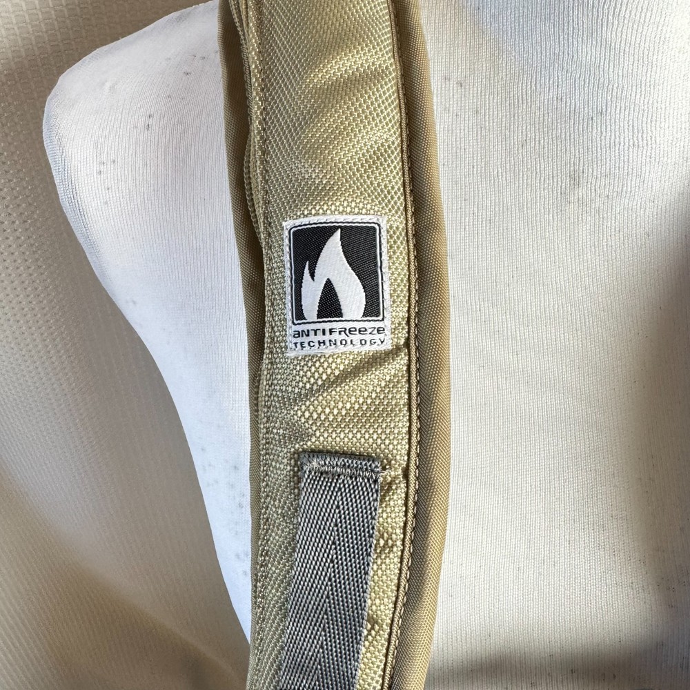 Camelback Snobowl Hydroback Hydration Hiking Backpack 32oz Bladder Tan in EUC