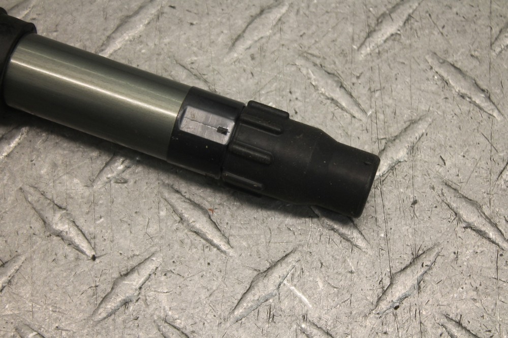 2009 HONDA CBR1000RR IGNITION COIL SPARK PLUG CAP