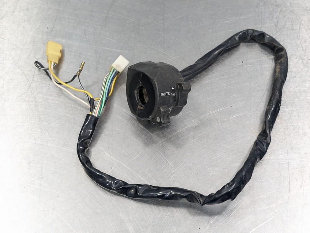 Suzuki GS650E GS650G 1981-1982 Left Side Blinker Switchbox Controller