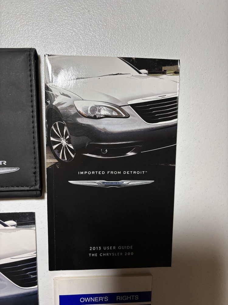 2013 Chrysler 200 User Guide OEM Set
