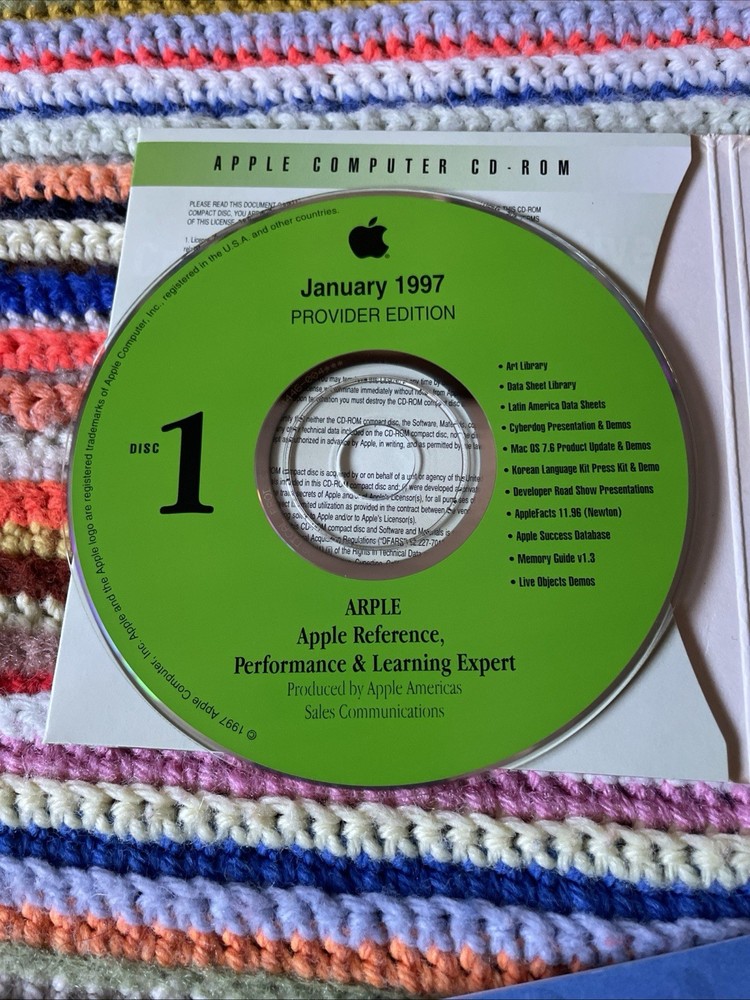 Apple ARPLE Supplement January 1997 Reference Performance & Learning CD-ROM