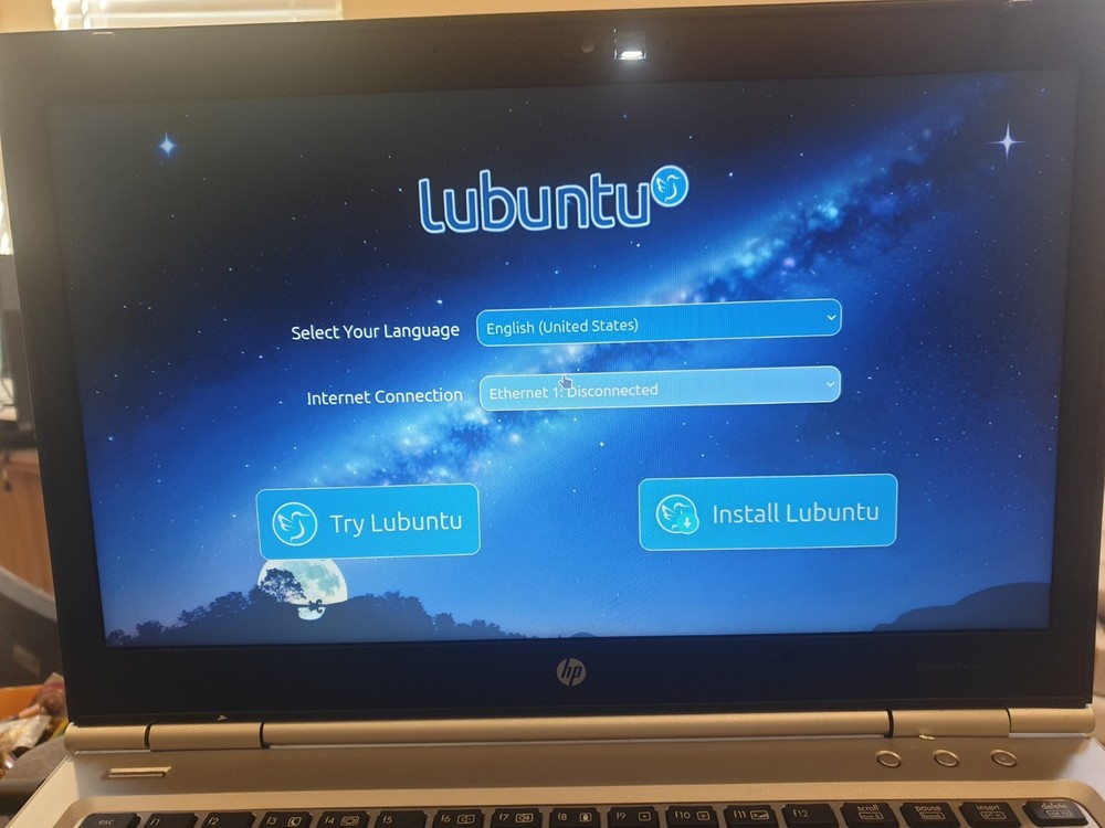 Linux Lubuntu V24.04.4 64-bit, Bootable Live and Install USB Flash Drive