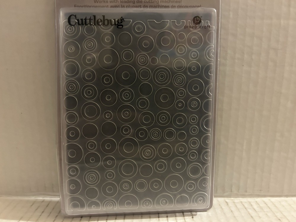 Provo Craft Cuttlebug Spots & Dots (1 embossing Folder) + Argyle (1 Folder)