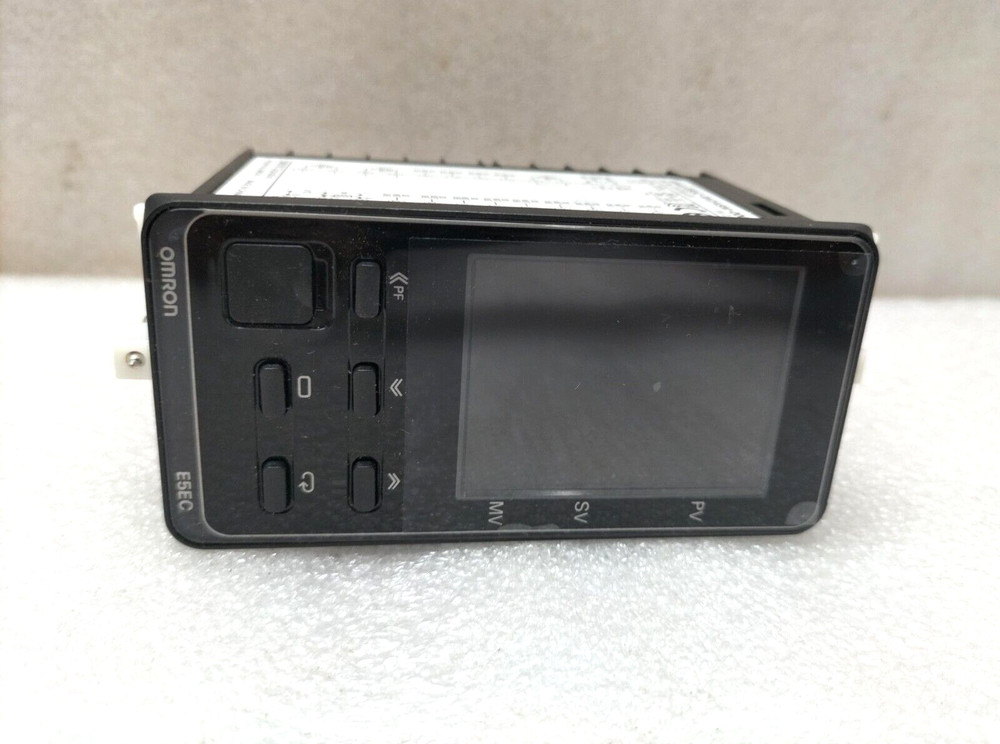 OMRON E5EC-RX2ASM-000 DIGITAL TEMPERATURE CONTROLLER