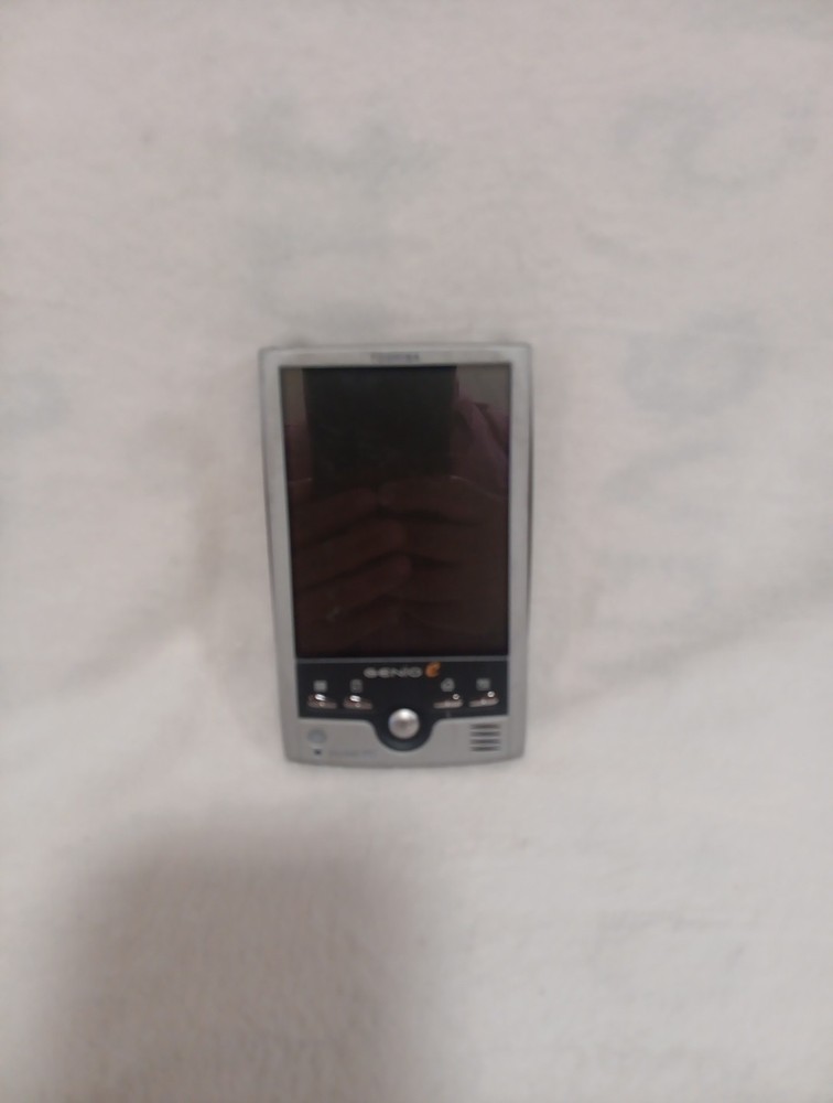 Toshiba Genio e550G Pocket PC. UNTESTED