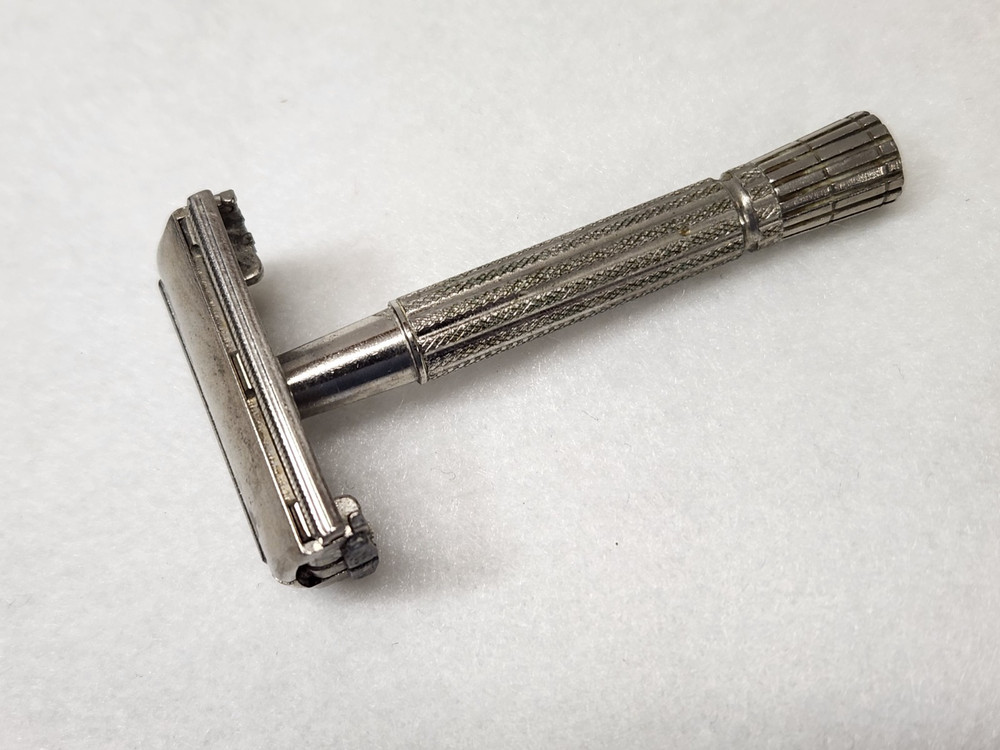 1958 Gillette Super Speed Flare Tip, TV Razor, Date Code D1