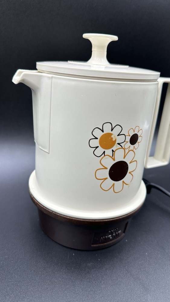 Vintage Daisy Pattern Regal Electric 5 Cup Poly Hot Pot