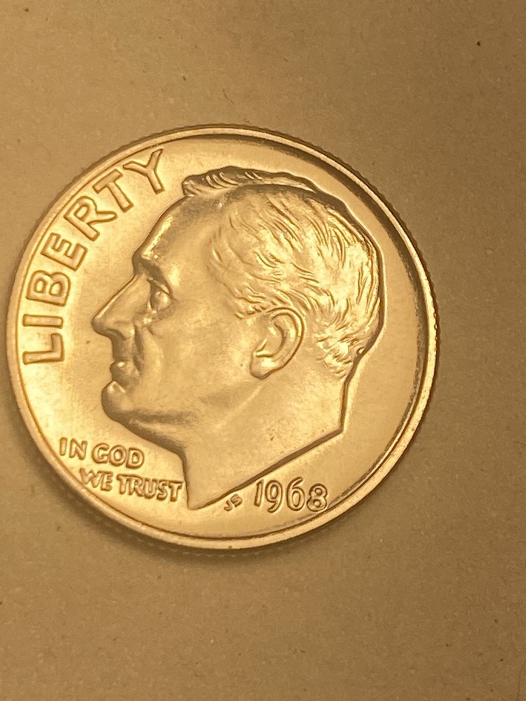 GEM MINT STATE 1968 DIME  please read description  024